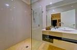 Executive Queen Room Bathroom at Western Downs Motor Inn - Miles QLD